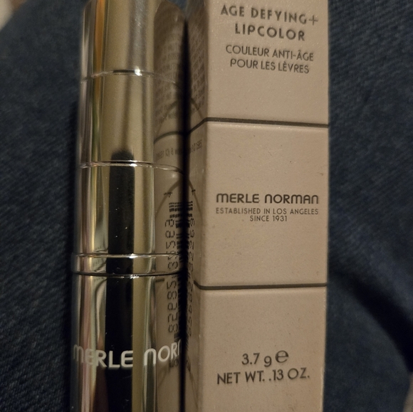 Merle Norman Age defying lip color in color Spring Flower - Picture 2 of 3